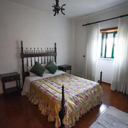 Casa Refugio Com Patio Interior Casa de Férias Alcobaça