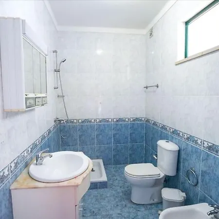 Casa Refúgio Com Pátio Interior *